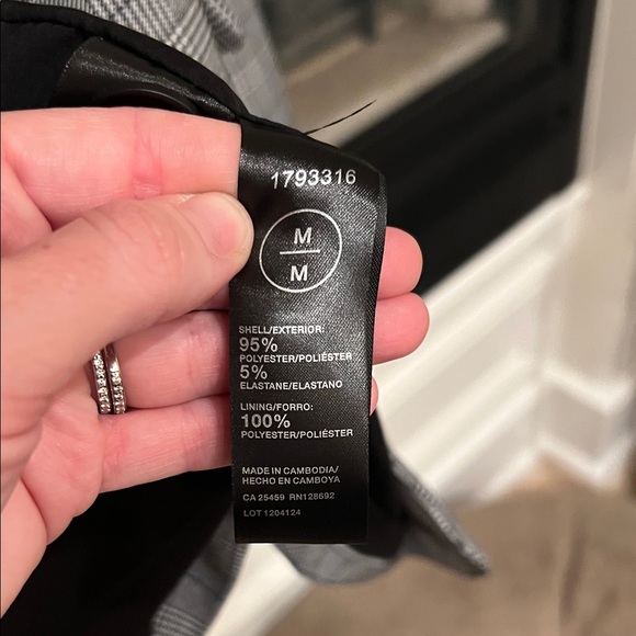 Steve Madden Women's Black and White Checkered Blazer - Picture 3 of 4